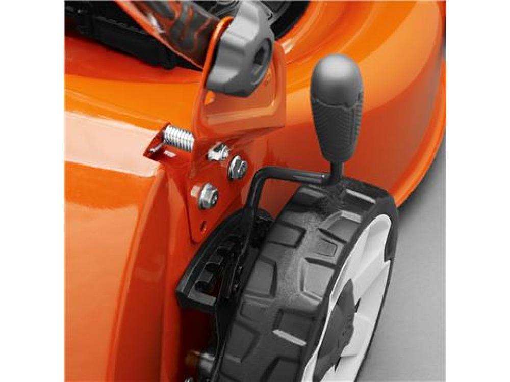 Rasaerba Husqvarna a spinta LC140P motore a scoppio123cc 40cm